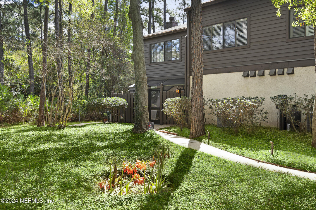 10347 Big Tree Terrace in Jacksonville, FL - Foto de edificio