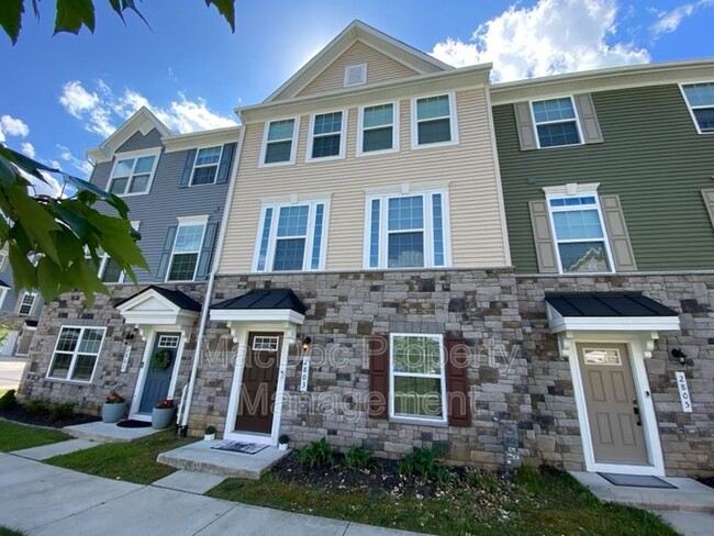 2803 Wheatland Station Way in Fredericksburg, VA - Foto de edificio - Building Photo