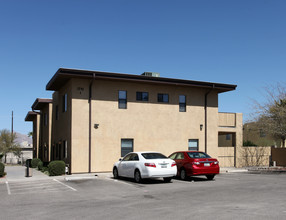 1741 E Hedrick Dr in Tucson, AZ - Building Photo - Building Photo