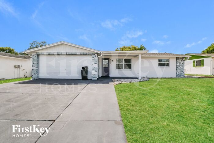 9115 St Regis Ln in Port Richey, FL - Building Photo