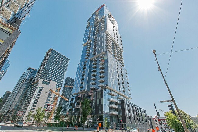 1450 Boul. René-Lévesque O in Montréal, QC - Building Photo - Building Photo
