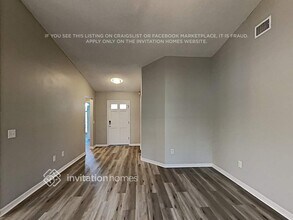 1216 Bloom Hill Ave, Unit D in Valrico, FL - Building Photo - Building Photo