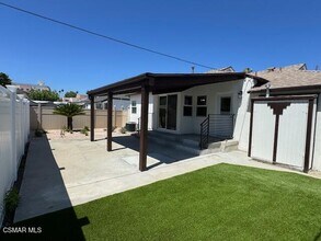 7045 Sylvia Ave in Los Angeles, CA - Building Photo - Building Photo