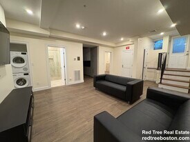 1616 Beacon St in Brookline, MA - Building Photo