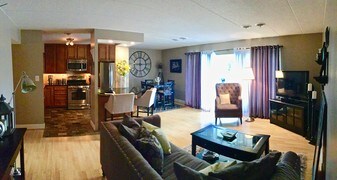 2632 Wagon Dr, Unit 1-B in Alexandria, VA - Building Photo