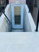 24 Autumn Glen Cir in Toronto, ON - Building Photo - Building Photo