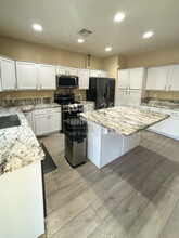 10771 Vemoa Dr in Las Vegas, NV - Building Photo - Building Photo