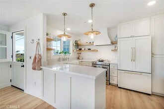 1445 Bluebird Canyon Dr in Laguna Beach, CA - Building Photo - Building Photo