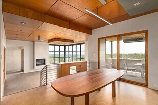 875 Camino Francisca in Santa Fe, NM - Building Photo