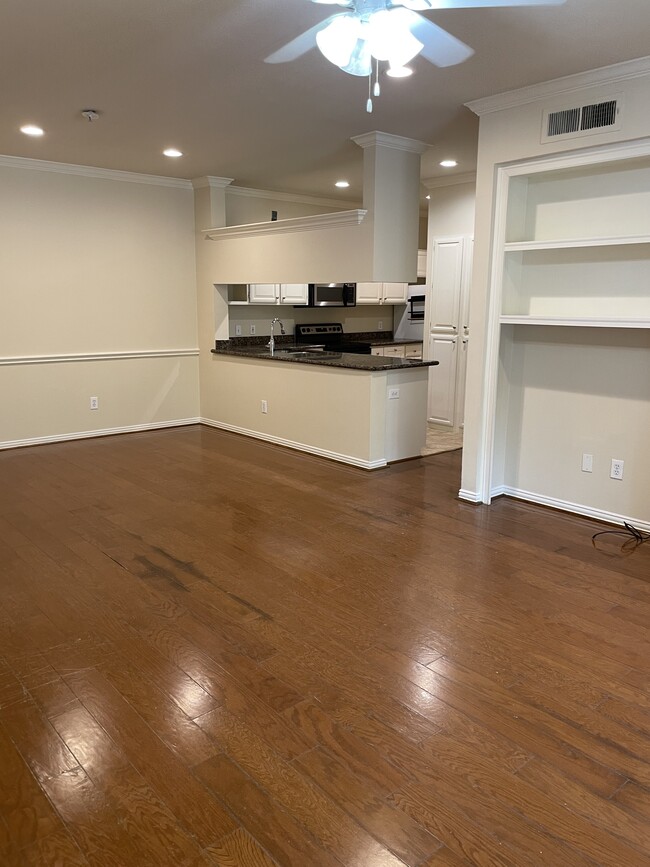 2111 Welch St in Houston, TX - Building Photo - Building Photo