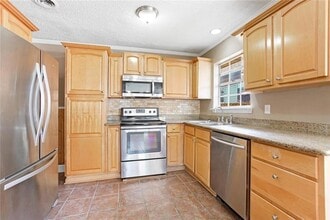 5500 Arlene St in Metairie, LA - Foto de edificio - Building Photo