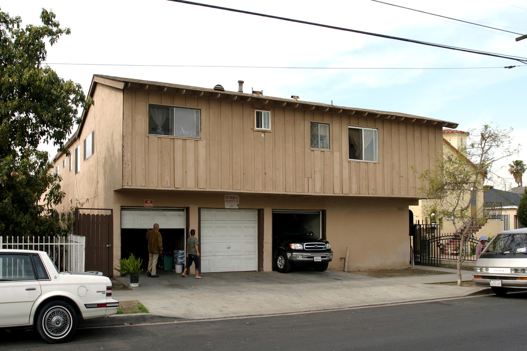 1435 Walnut Ave in Long Beach, CA - Building Photo