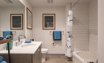 993 W Dakin St in Chicago, IL - Building Photo - Building Photo