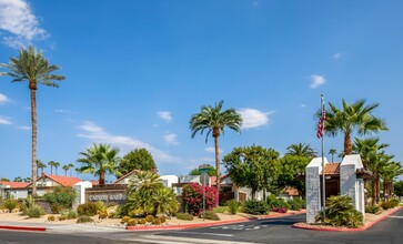 2367 S Gene Autry Trail in Palm Springs, CA - Building Photo - Building Photo