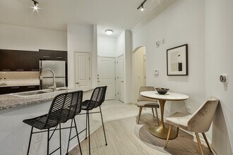 Broadstone Toscano in Houston, TX - Building Photo - Building Photo