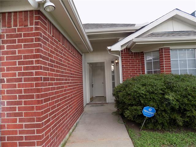 6009 Castanada Dr in Arlington, TX - Building Photo - Building Photo