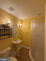 8650 Trenton Chapel Way in Manassas, VA - Building Photo