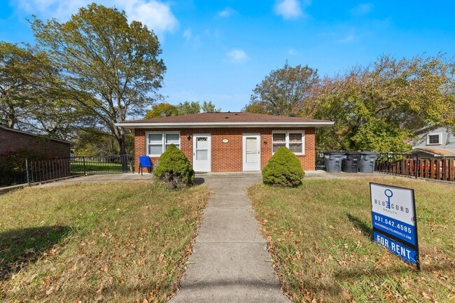 521 Hawkins Rd in Clarksville, TN - Building Photo - Building Photo