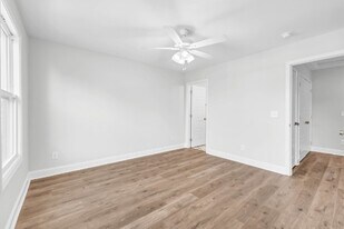 212 W Point Dr in Clarksville, TN - Building Photo