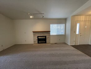 1343 Wilson Cir in Gardnerville, NV - Building Photo - Building Photo