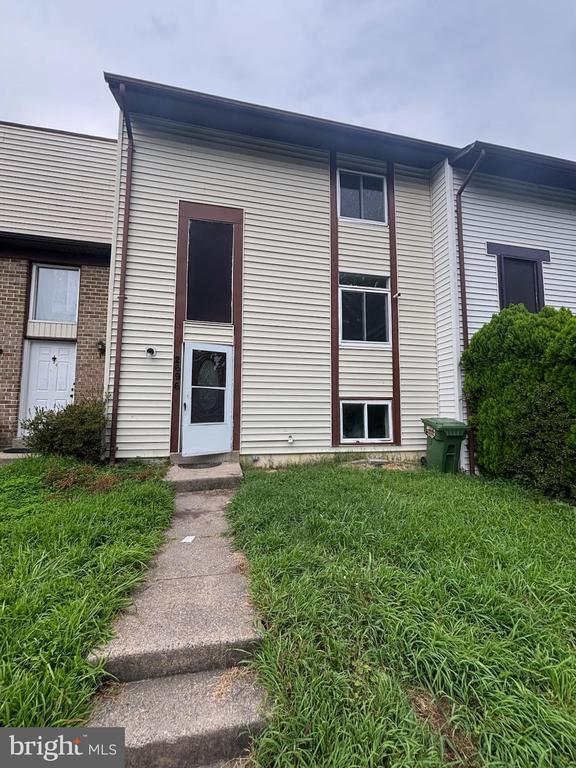 property at 2696 Seville Cir