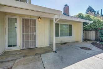 2768 Saratoga Ave in Merced, CA - Building Photo - Building Photo