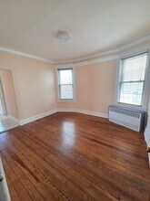 364 Woodlawn Ave in Jersey City, NJ - Building Photo - Building Photo