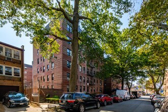 302 96th St in Brooklyn, NY - Building Photo - Building Photo