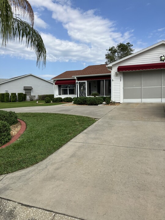 903 Camino Del Rey Dr in the Villages, FL - Building Photo