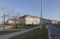 4135 Shipp Dr in Mississauga, ON - Building Photo - Building Photo