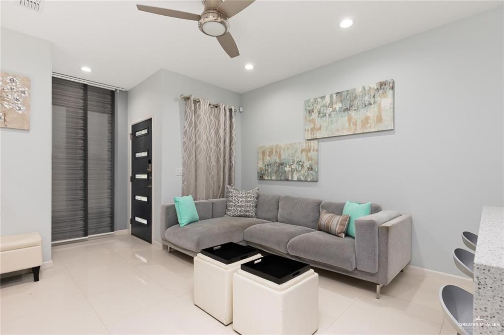 513 San Antonio Ave, Unit 4 in Mission, TX - Building Photo