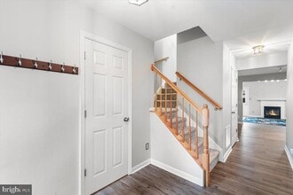 7108 Wytheville Cir in Fredericksburg, VA - Foto de edificio - Building Photo