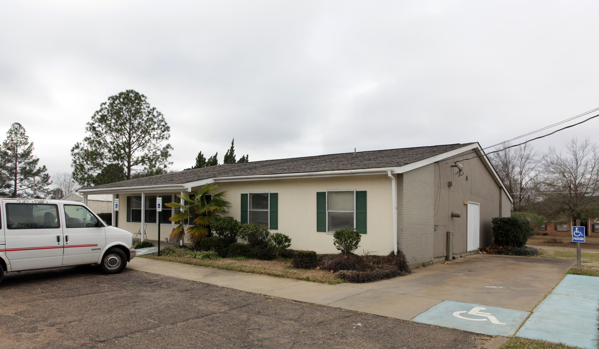 Lulu B Covington Apartments in Canton, MS - Building Photo