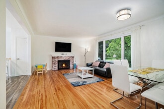 1303 Albany Dr in Ottawa, ON - Building Photo - Building Photo