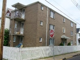 401 Albert St Apartments