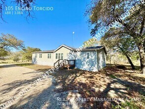 105 Encino Torcido in Adkins, TX - Building Photo - Building Photo