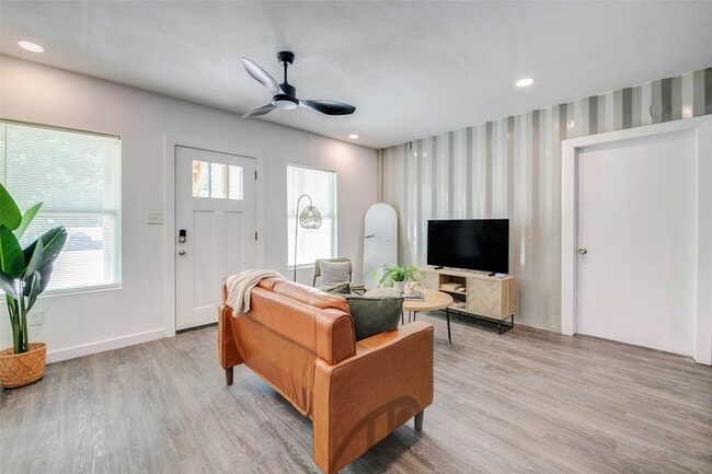 property at 4014 Dreyfus St