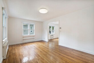 181 5th St in Cresskill, NJ - Foto de edificio - Building Photo