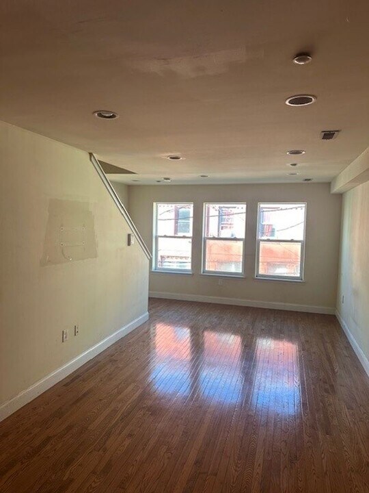 1923 N Gratz St in Philadelphia, PA - Building Photo