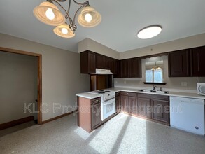 6600 Sheridan Ave in Des Moines, IA - Building Photo - Building Photo
