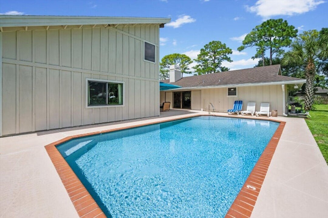 3306 Fargo Ave in Wellington, FL - Building Photo