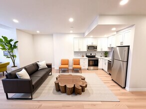 521 Massachusetts Ave, Unit 5 in Boston, MA - Building Photo - Building Photo