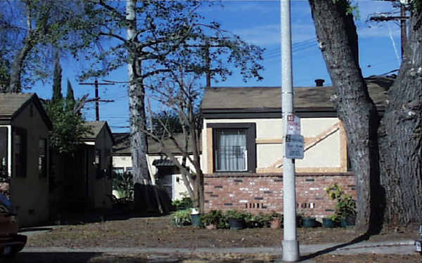 10719-10725 Valley Spring Ln in North Hollywood, CA - Building Photo - Building Photo