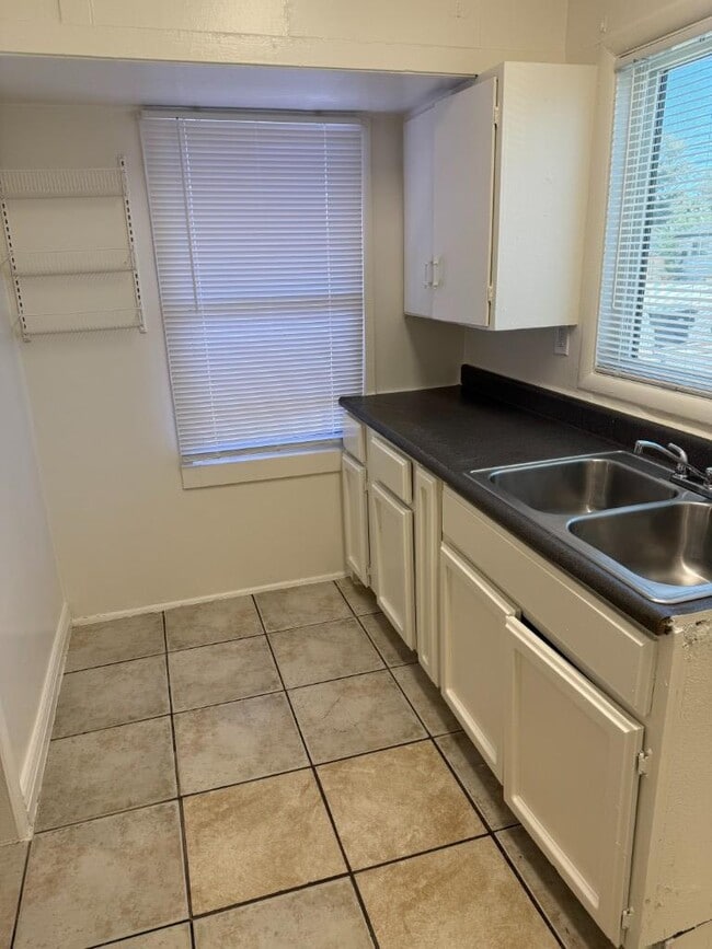 418 E Crescent Ave in Mesa, AZ - Building Photo - Building Photo