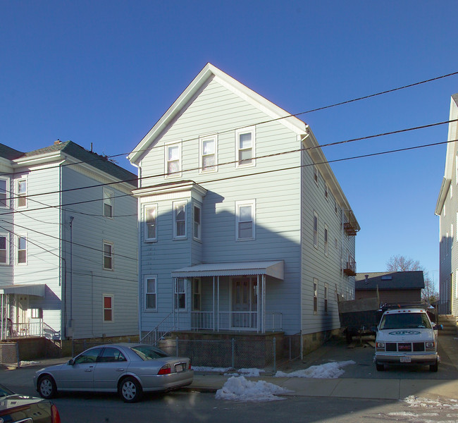 292 Tremont St in Fall River, MA - Building Photo - Building Photo