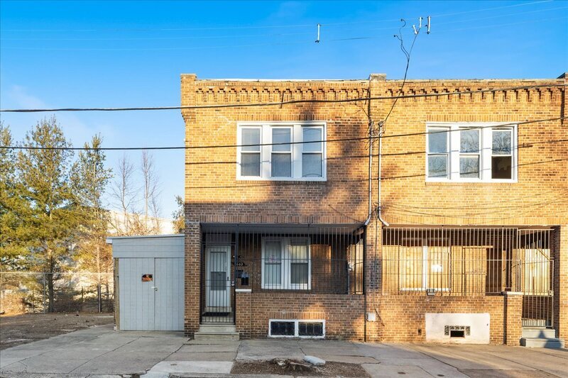 1602 Pershing St in Camden, NJ - Building Photo