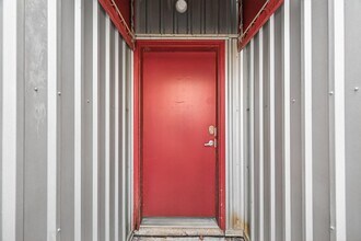 6911 Yellowstone Way Dr in Houston, TX - Foto de edificio - Building Photo