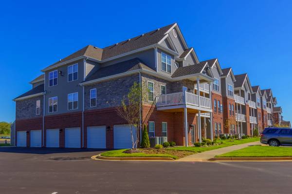 The BLVD at Hays in Lexington, KY - Foto de edificio - Building Photo
