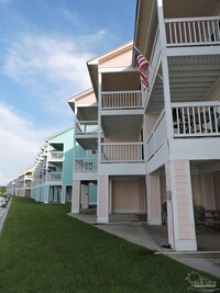 15944 Innerarity Point Rd in Pensacola, FL - Foto de edificio - Building Photo