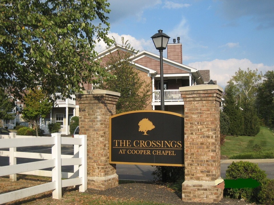 The Crossings at Cooper Chapel in Louisville, KY - Foto de edificio